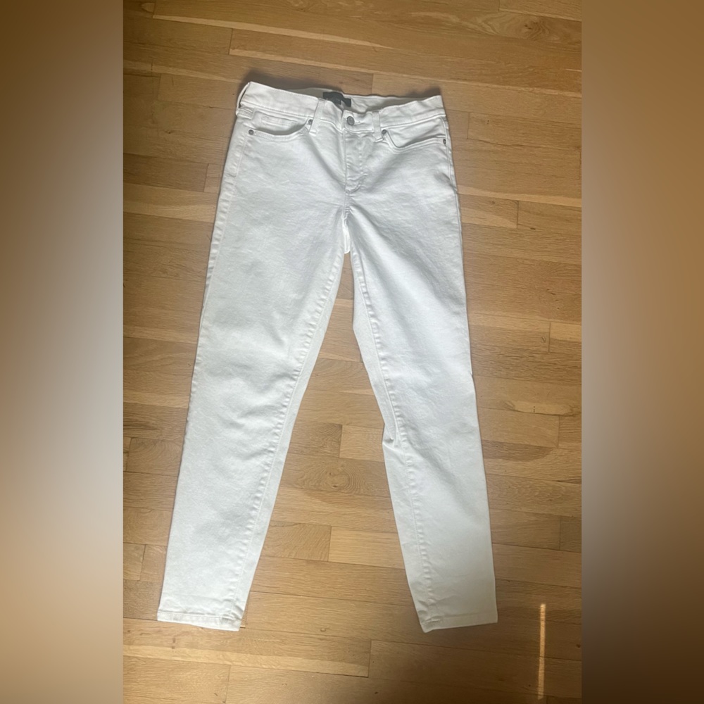 BR Skinny Fit tapered leg